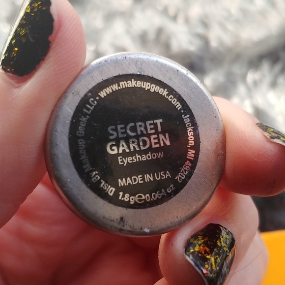 Sold Eyeshadow bundle - Picture 7 of 9